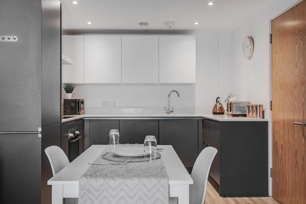 City Living Penthouse Apartment With Parking Manchester Exterior foto