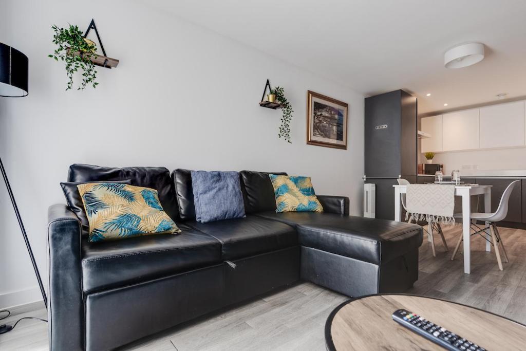City Living Penthouse Apartment With Parking Manchester Exterior foto